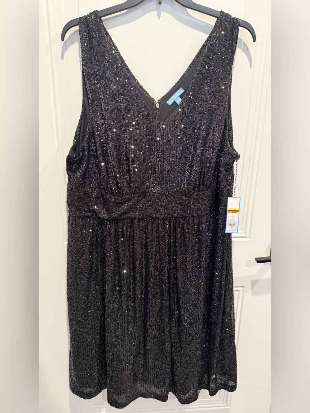 Draper James 20W Black Sequin V‑Neck Midi Dress